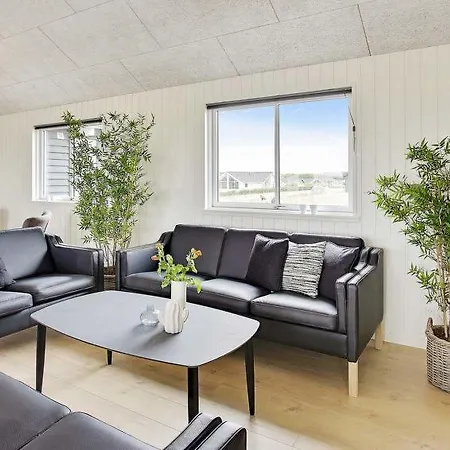 Feriehus Eskilstrup Sleeps 30 Pool Wifi