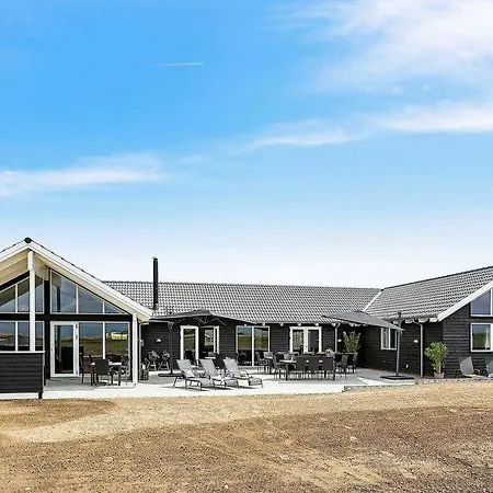 Feriehus Eskilstrup Sleeps 30 Pool Wifi *