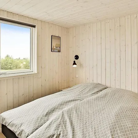 Eskilstrup Sleeps 30 Pool Wifi Feriehus *